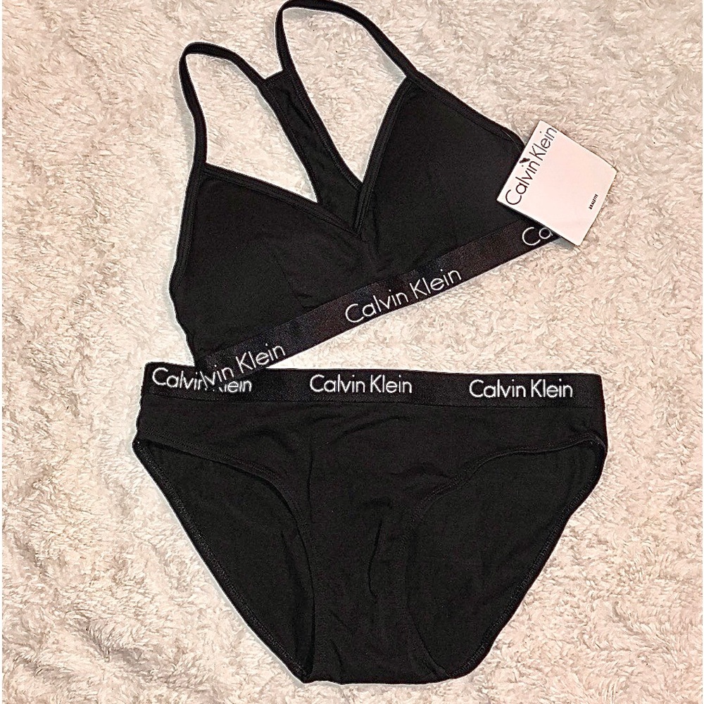 CALVIN KLEIN UNDIES SET 🦋